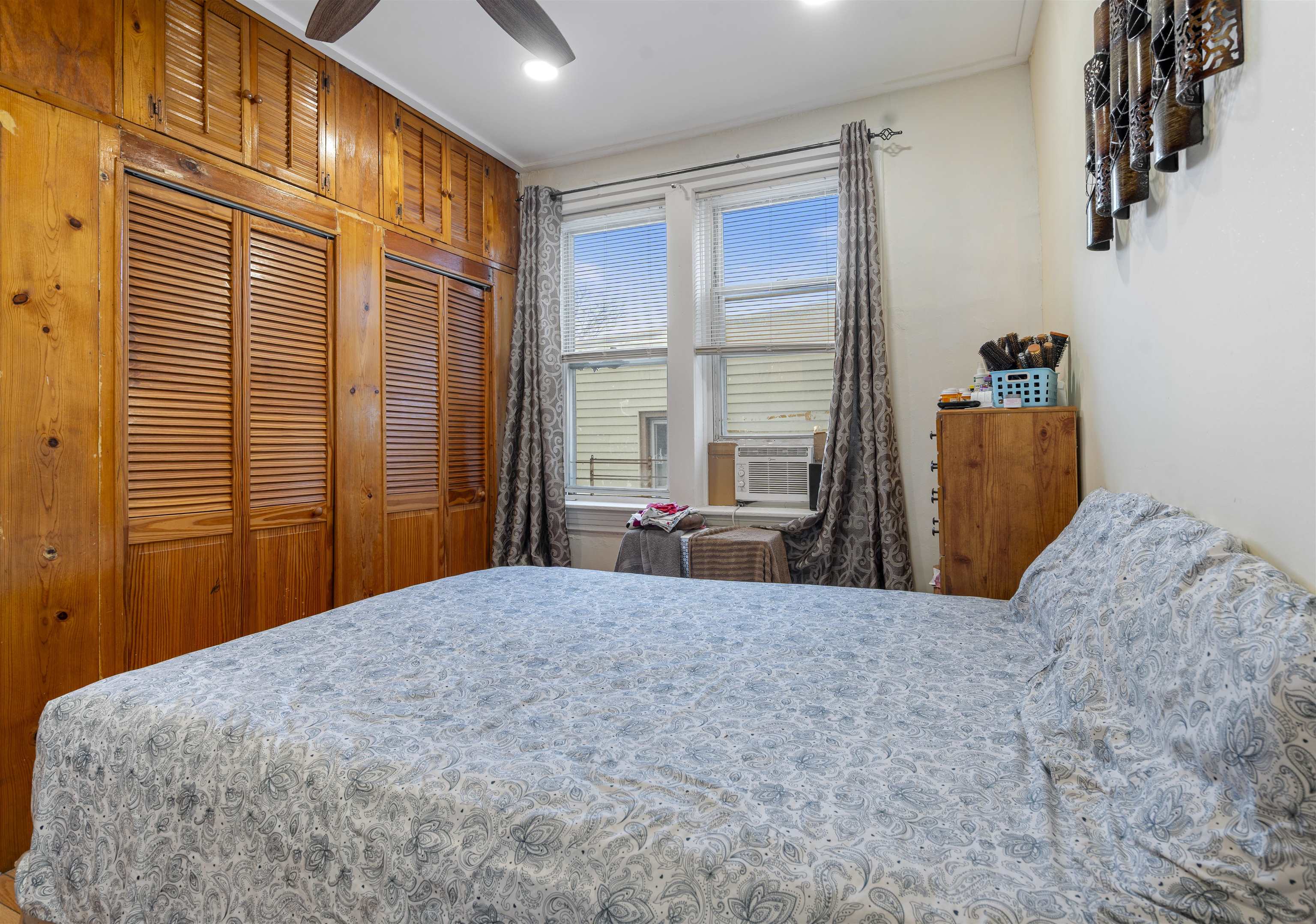 103-105 WESTOVER PL Unit: 3