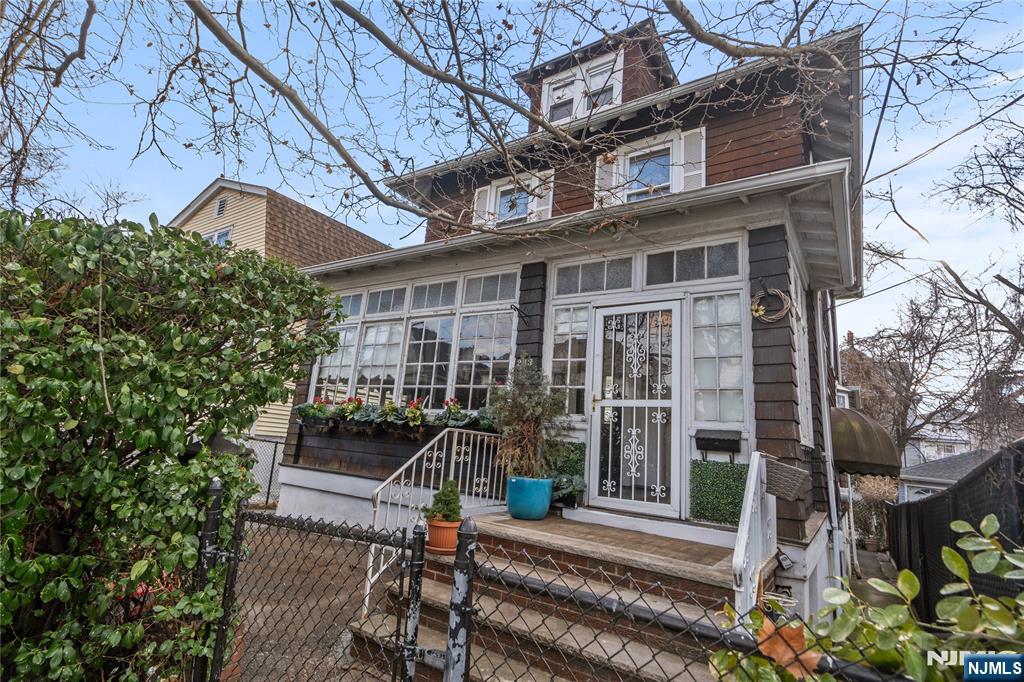 233 76th Street