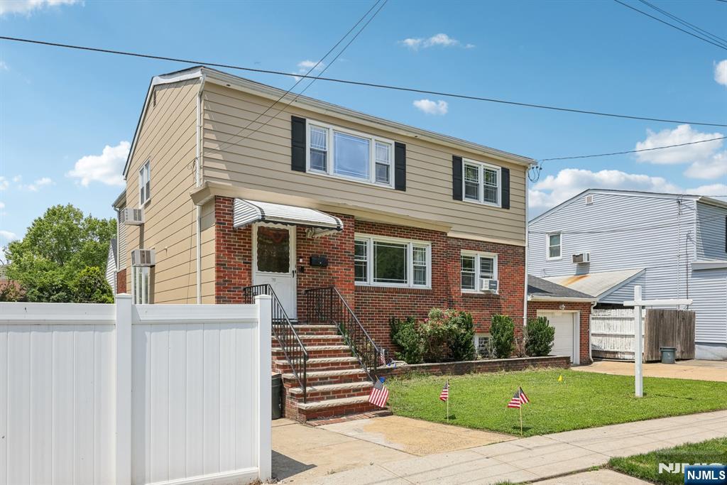711 Humboldt Street