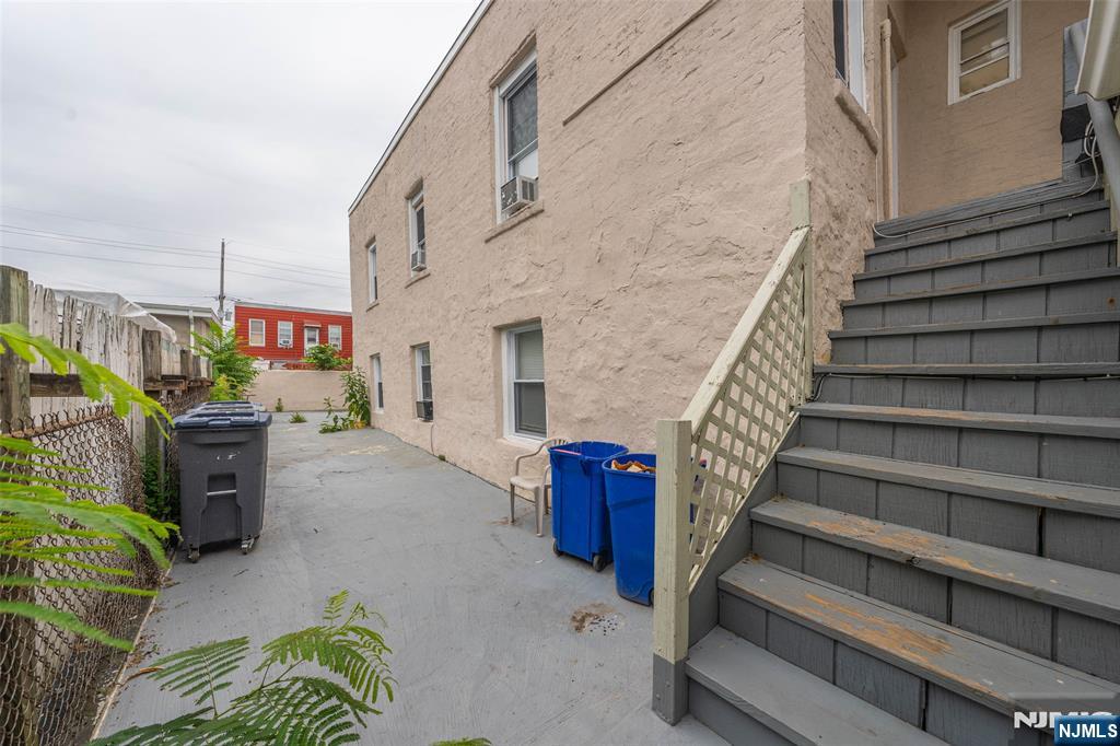 61 Heckel Street