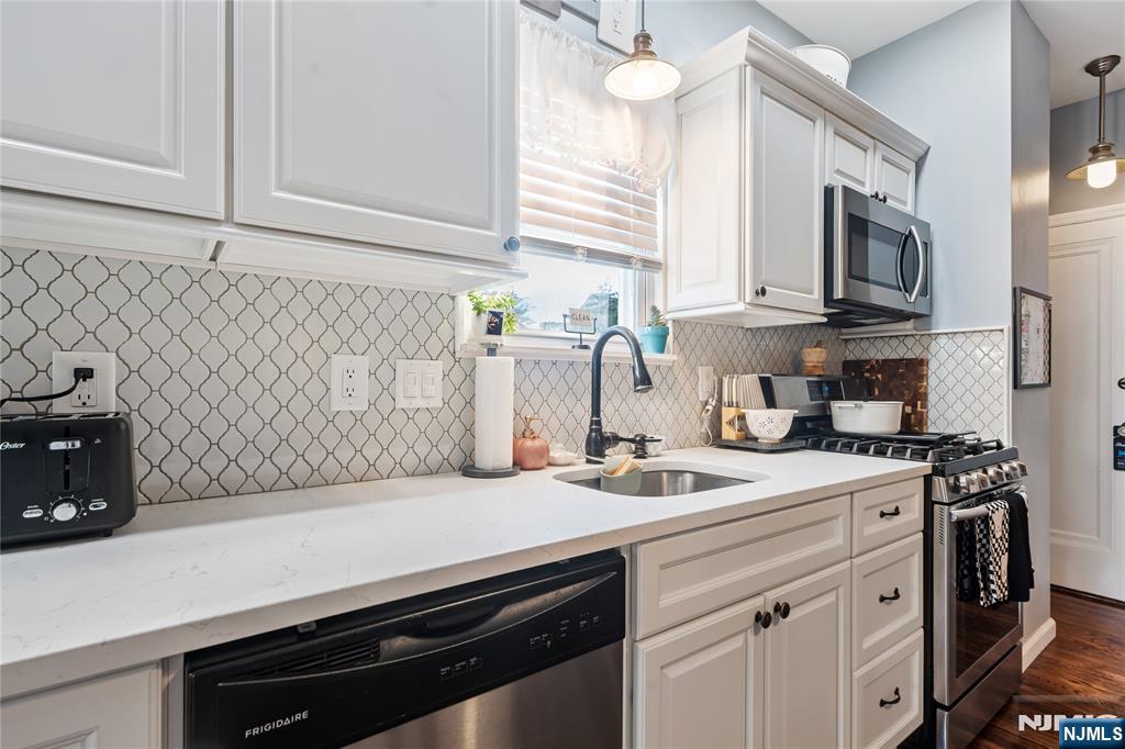 1041 Stonewall Lane