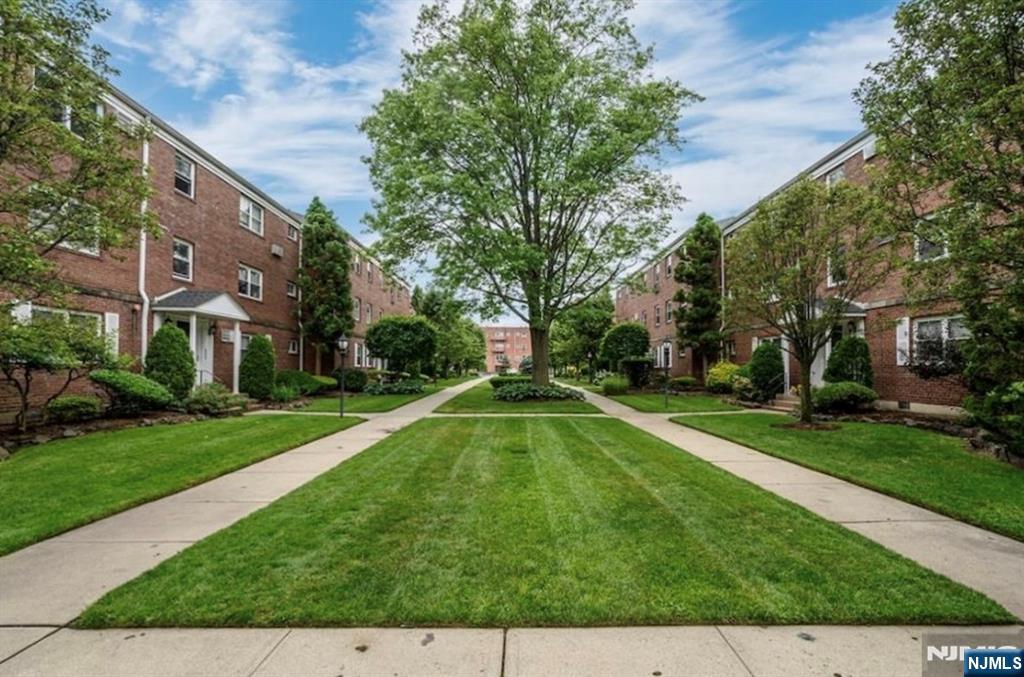 245 Johnson Avenue K5