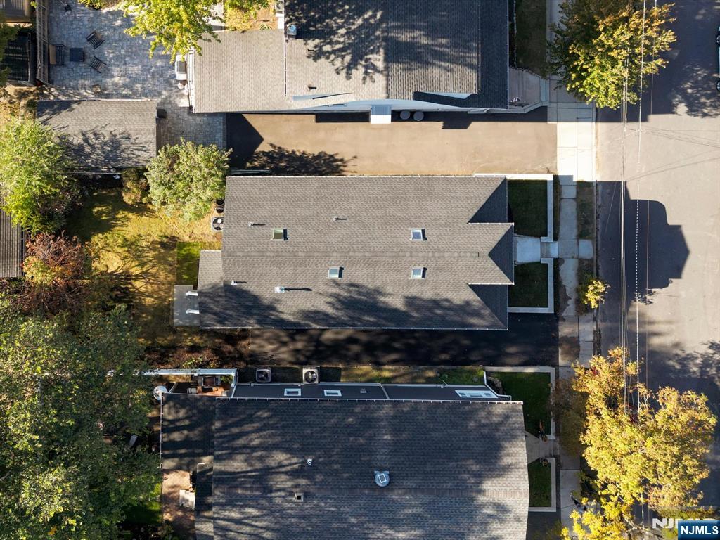 8 McKenzie Avenue