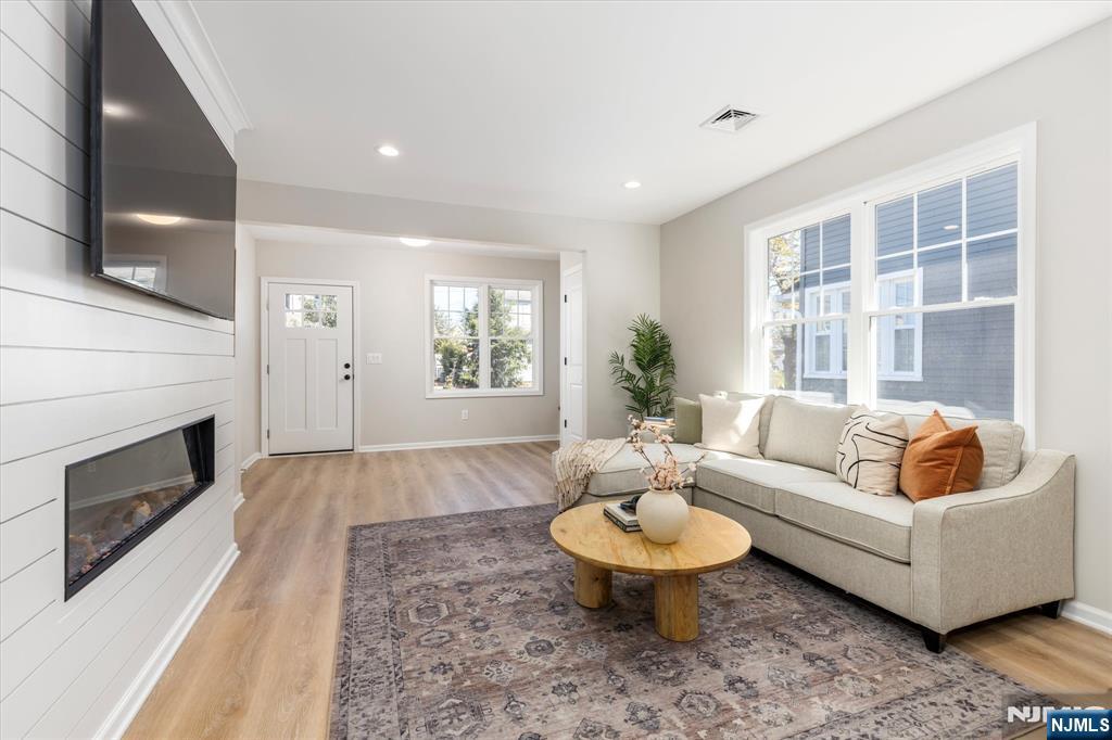 8 McKenzie Avenue