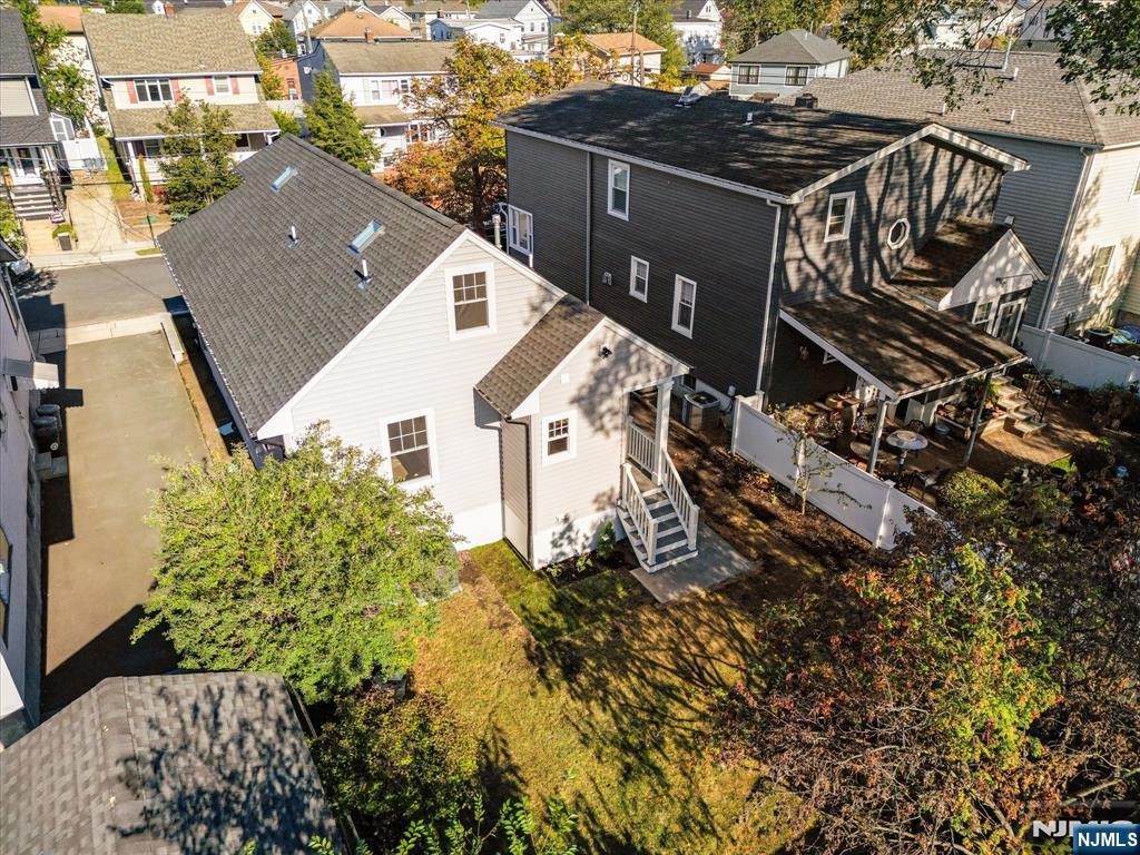 8 McKenzie Avenue