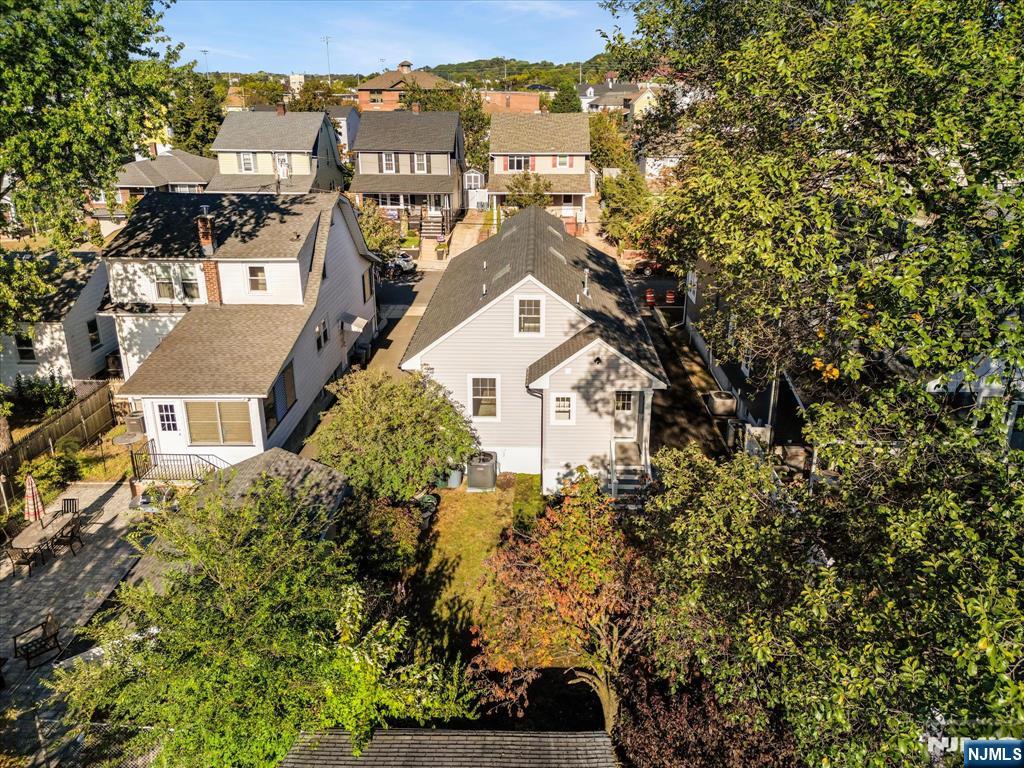 8 McKenzie Avenue