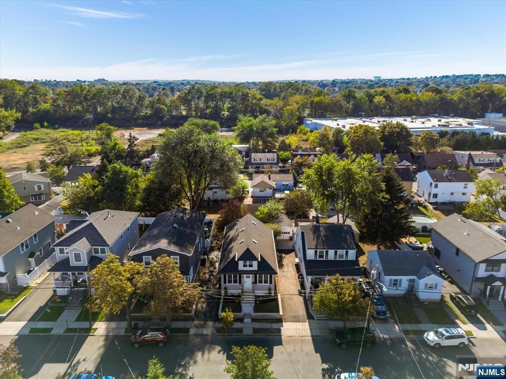 8 McKenzie Avenue