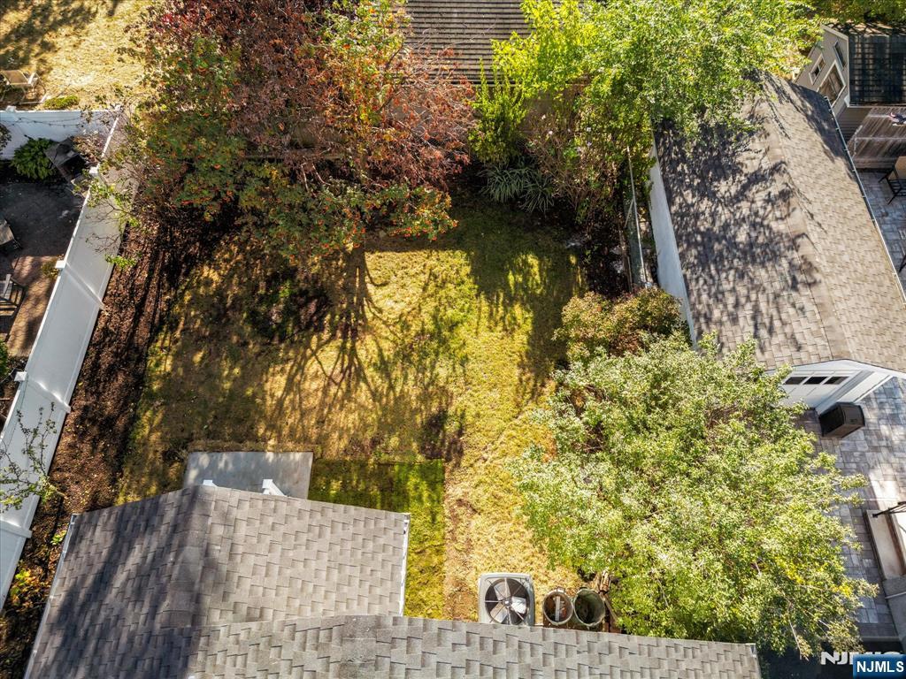 8 McKenzie Avenue