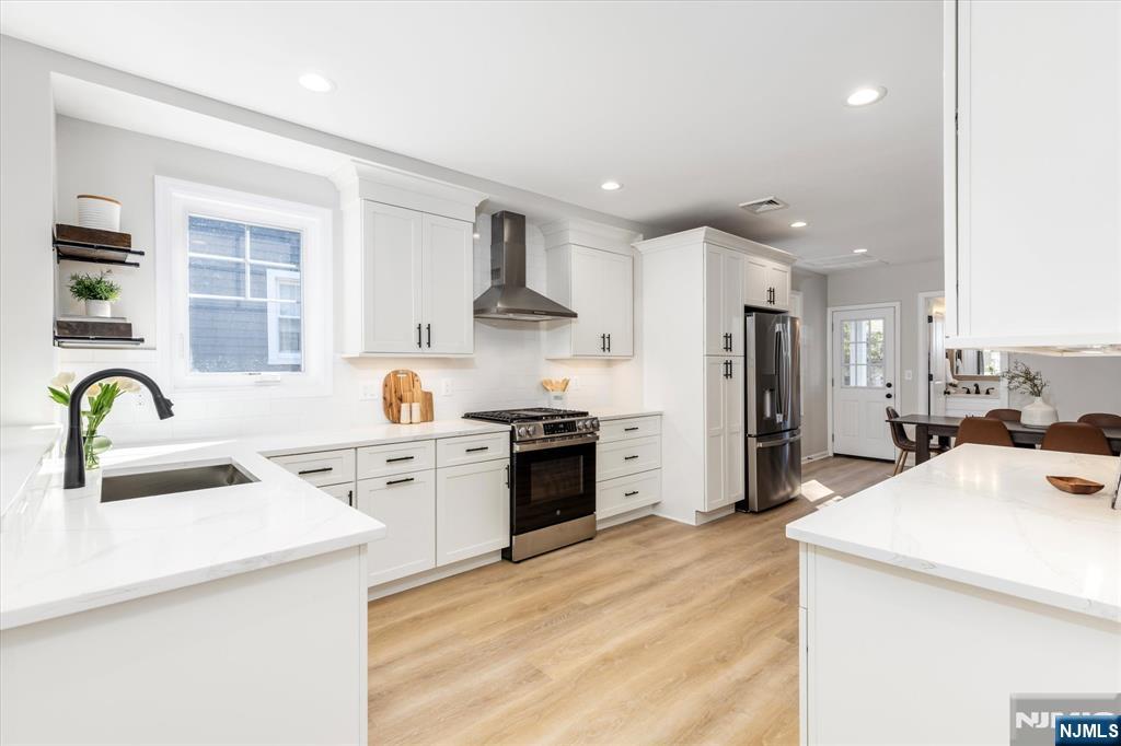 8 McKenzie Avenue