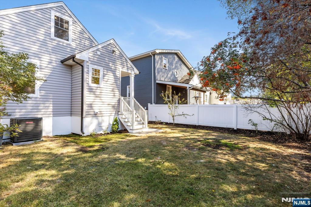 8 McKenzie Avenue