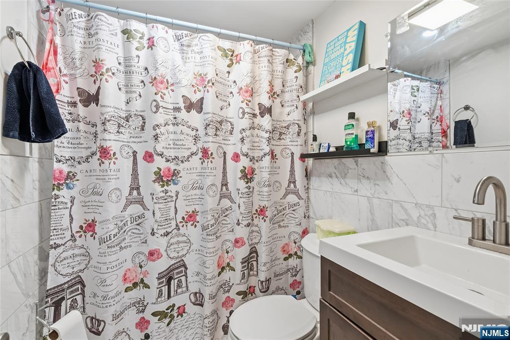 137A Dekalb Avenue