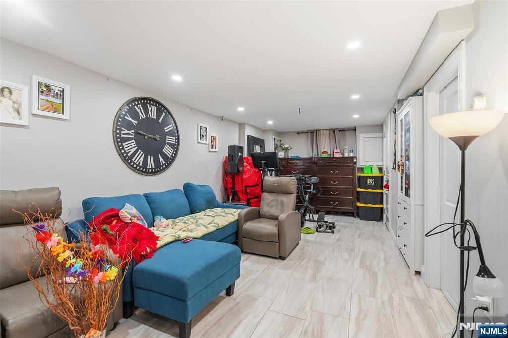 137A Dekalb Avenue
