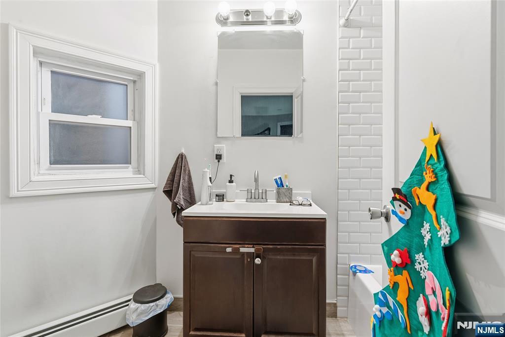 137A Dekalb Avenue