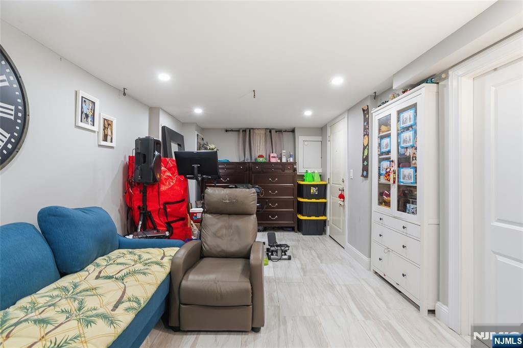 137A Dekalb Avenue