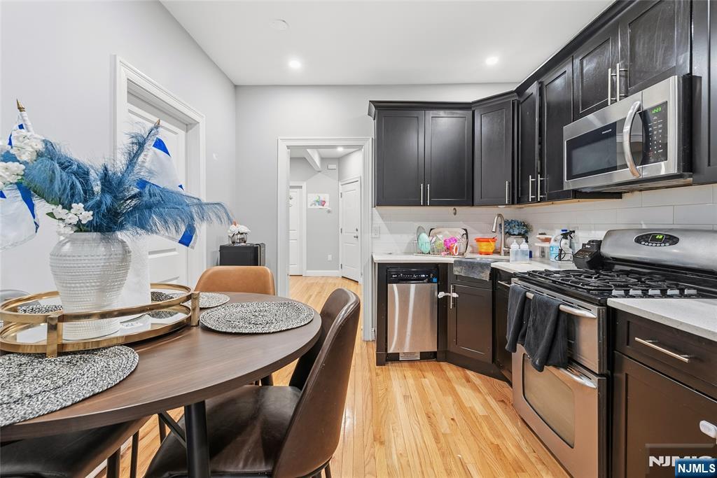137A Dekalb Avenue