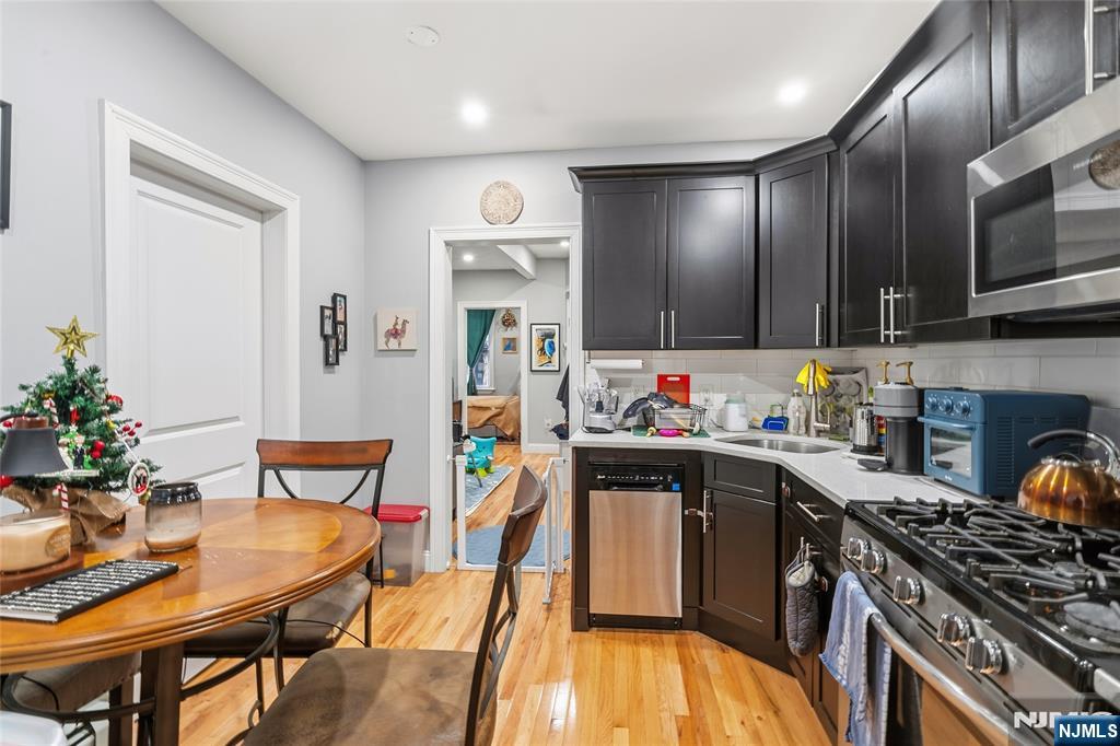 137A Dekalb Avenue