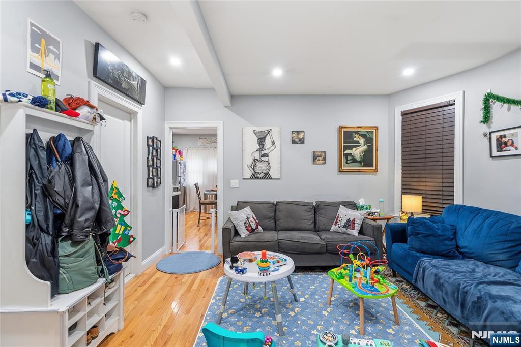 137A Dekalb Avenue