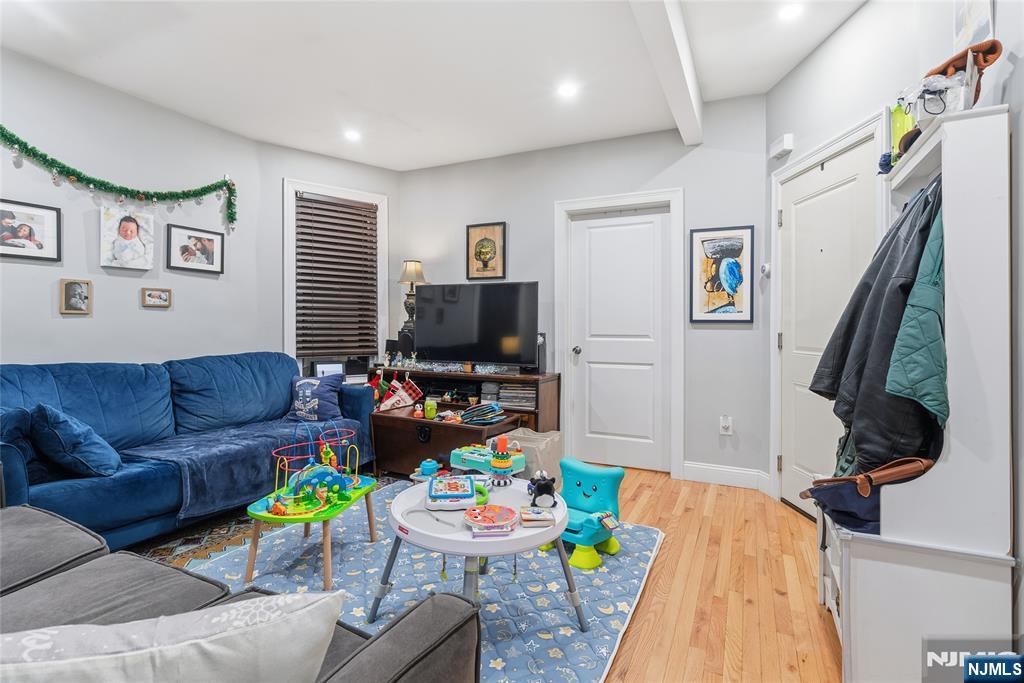 137A Dekalb Avenue