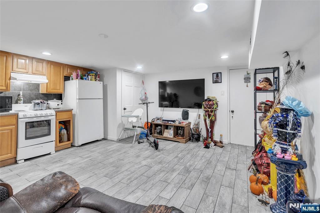 1101 Bergen Avenue