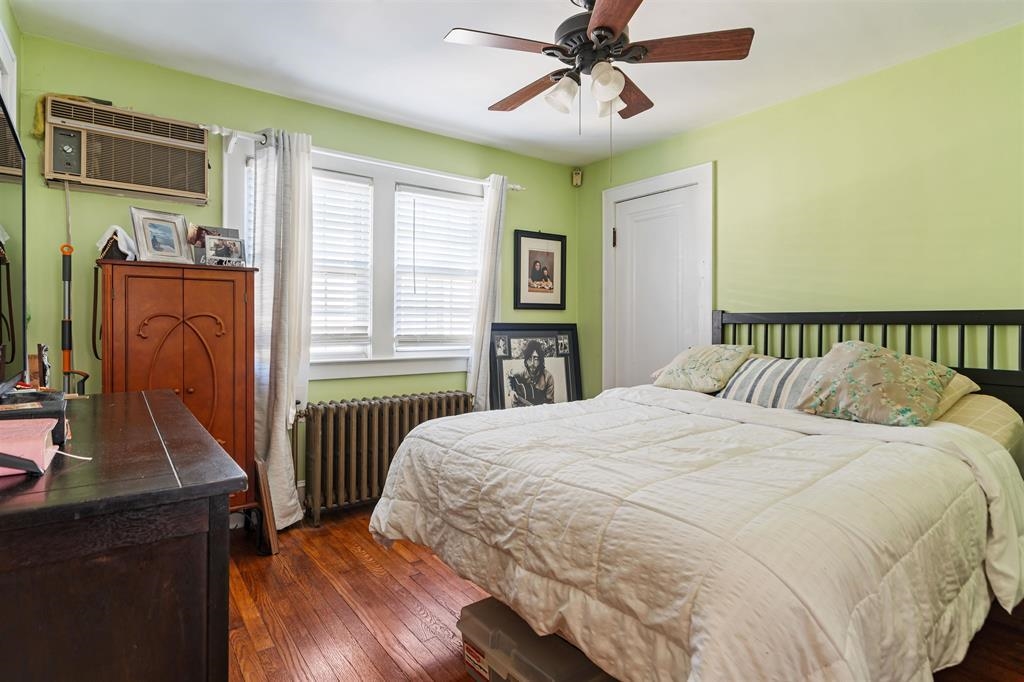 1041 STONEWALL LANE Unit: 2