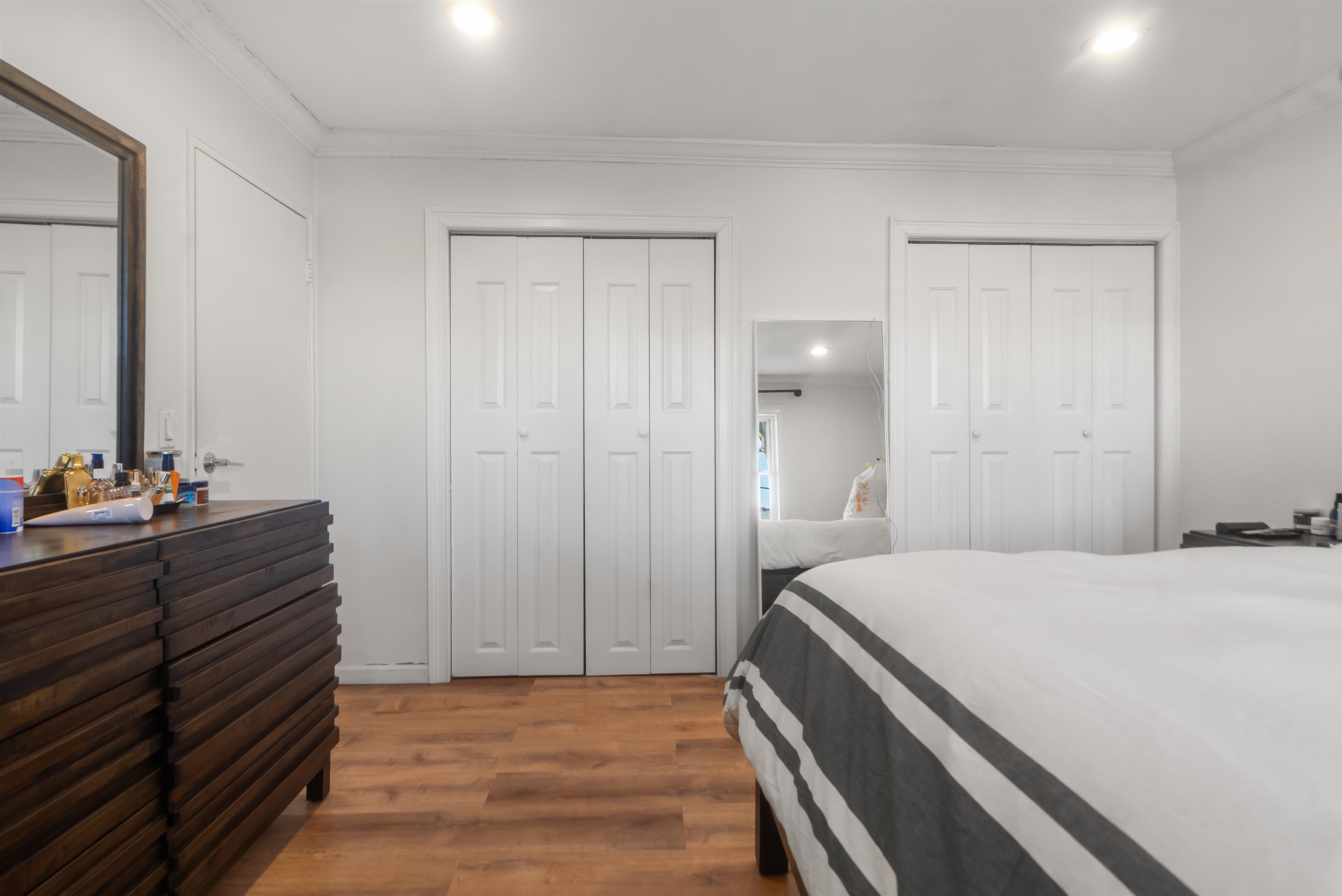 2 RADIO AVE SECAUCUS RD Unit: C12