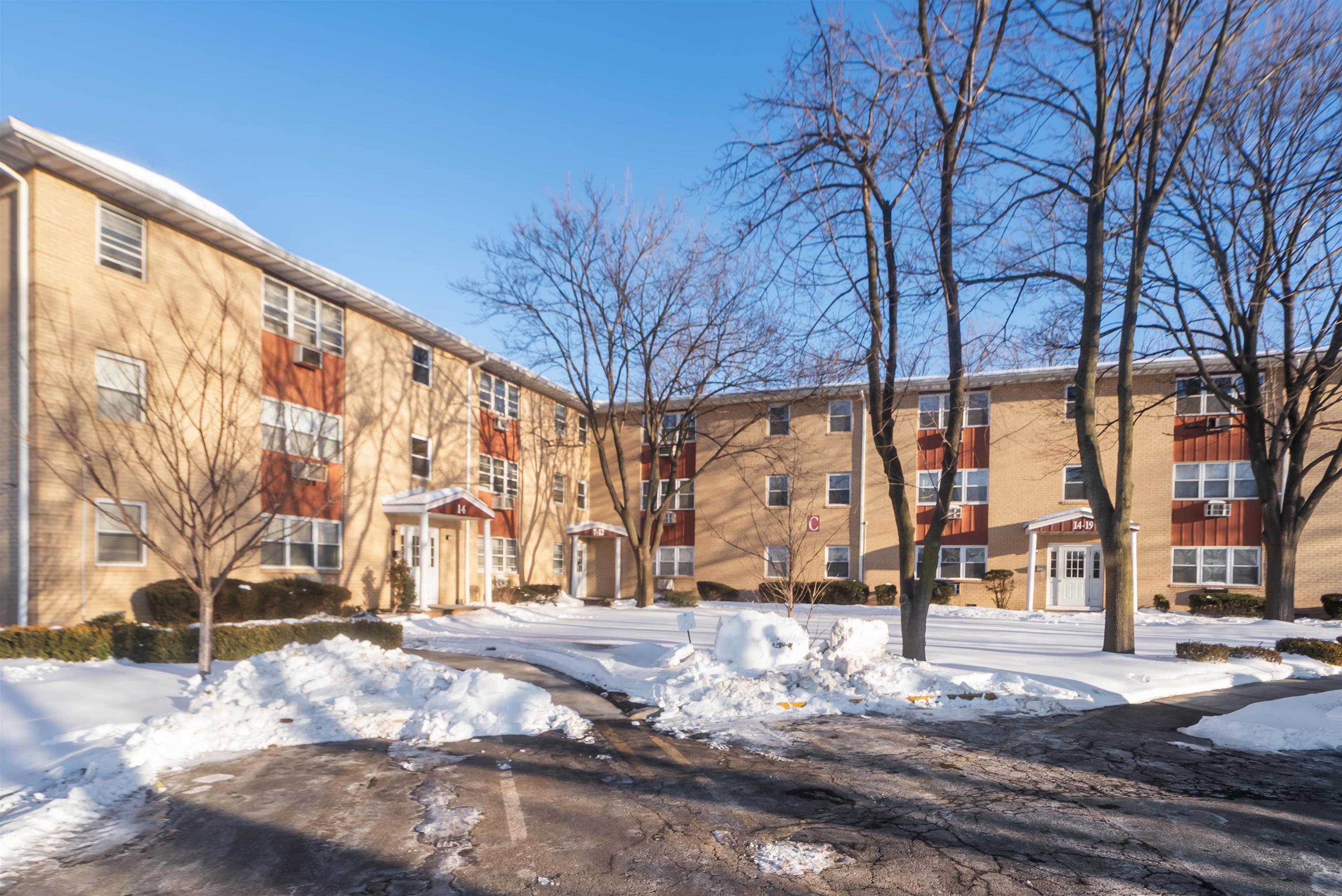 2 RADIO AVE SECAUCUS RD Unit: C12