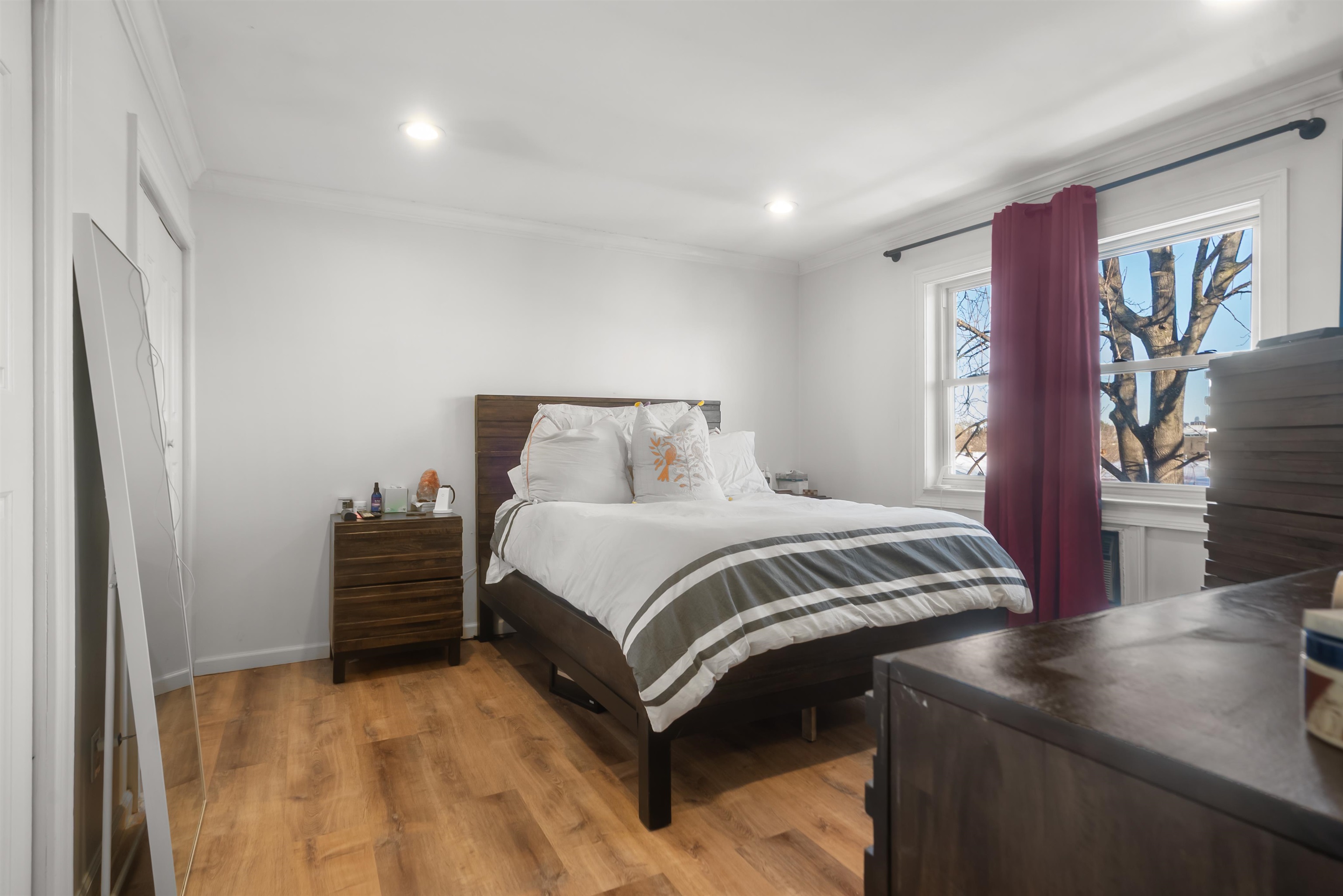 2 RADIO AVE SECAUCUS RD Unit: C12