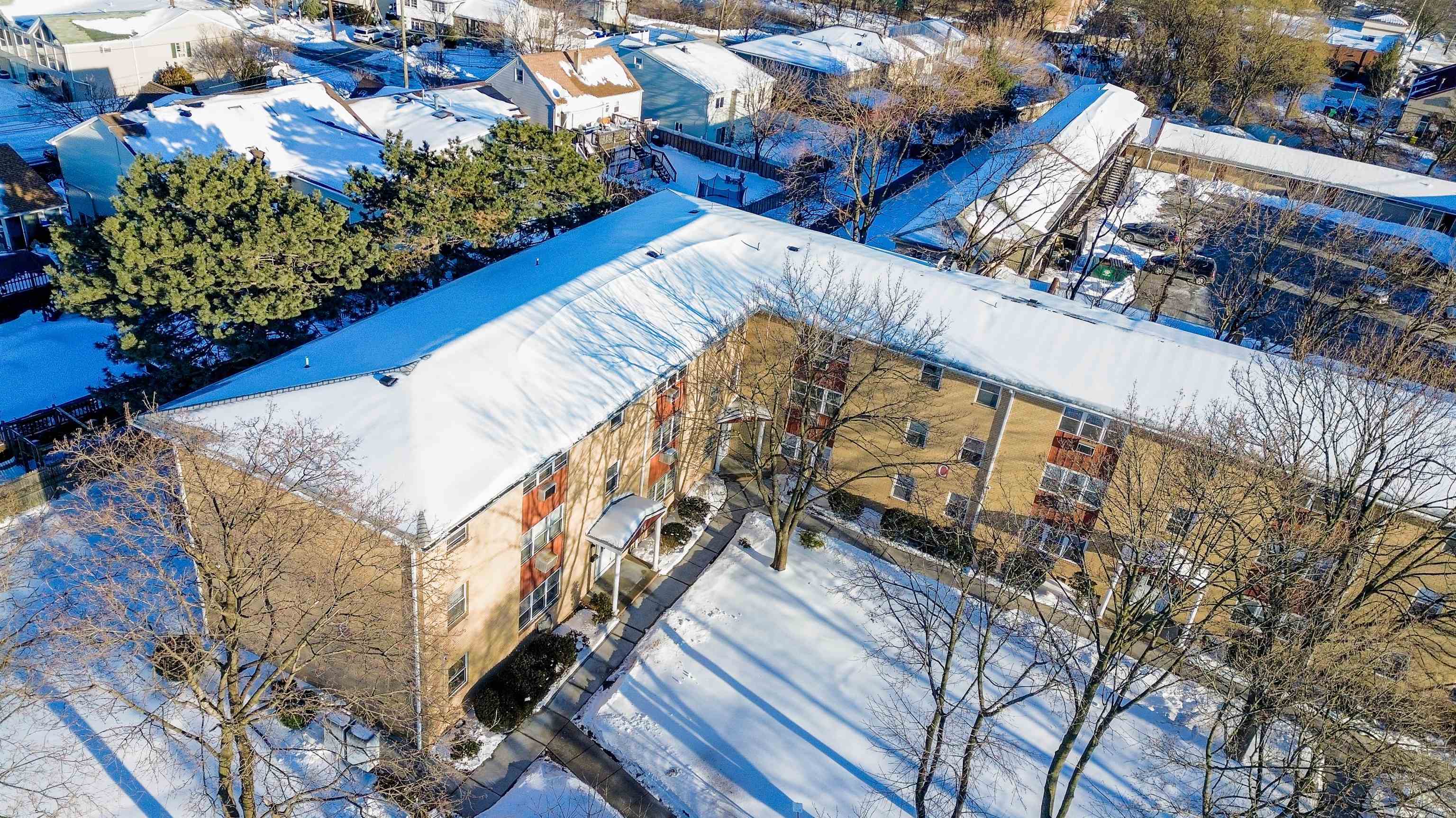 2 RADIO AVE SECAUCUS RD Unit: C12