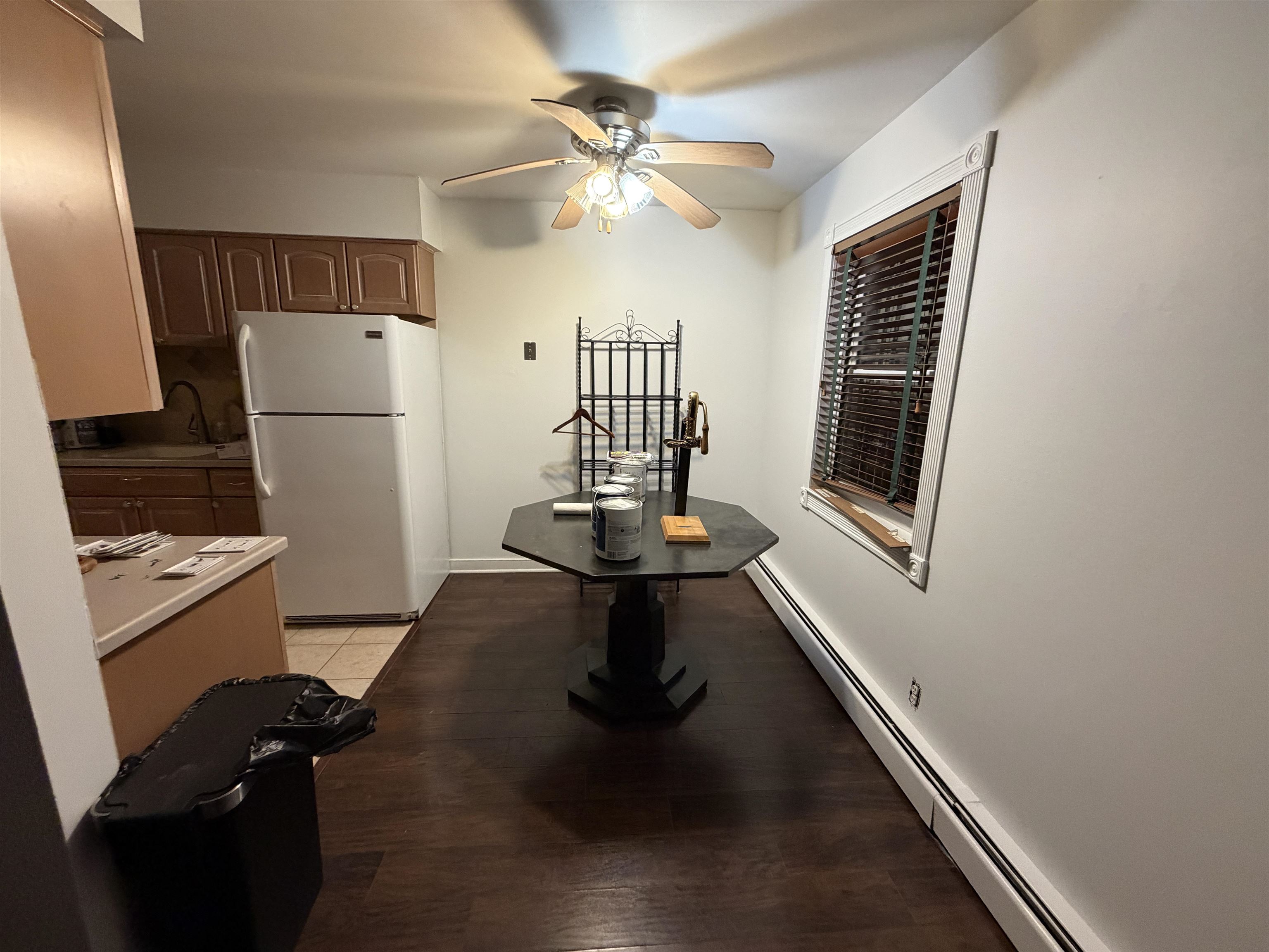 2 RADIO AVE Unit: A15