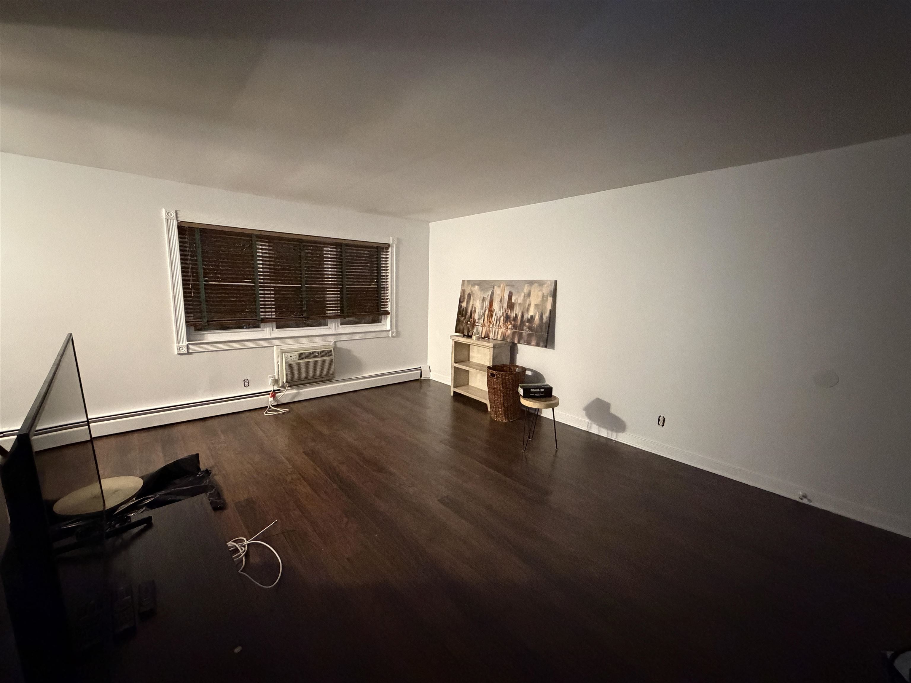 2 RADIO AVE Unit: A15