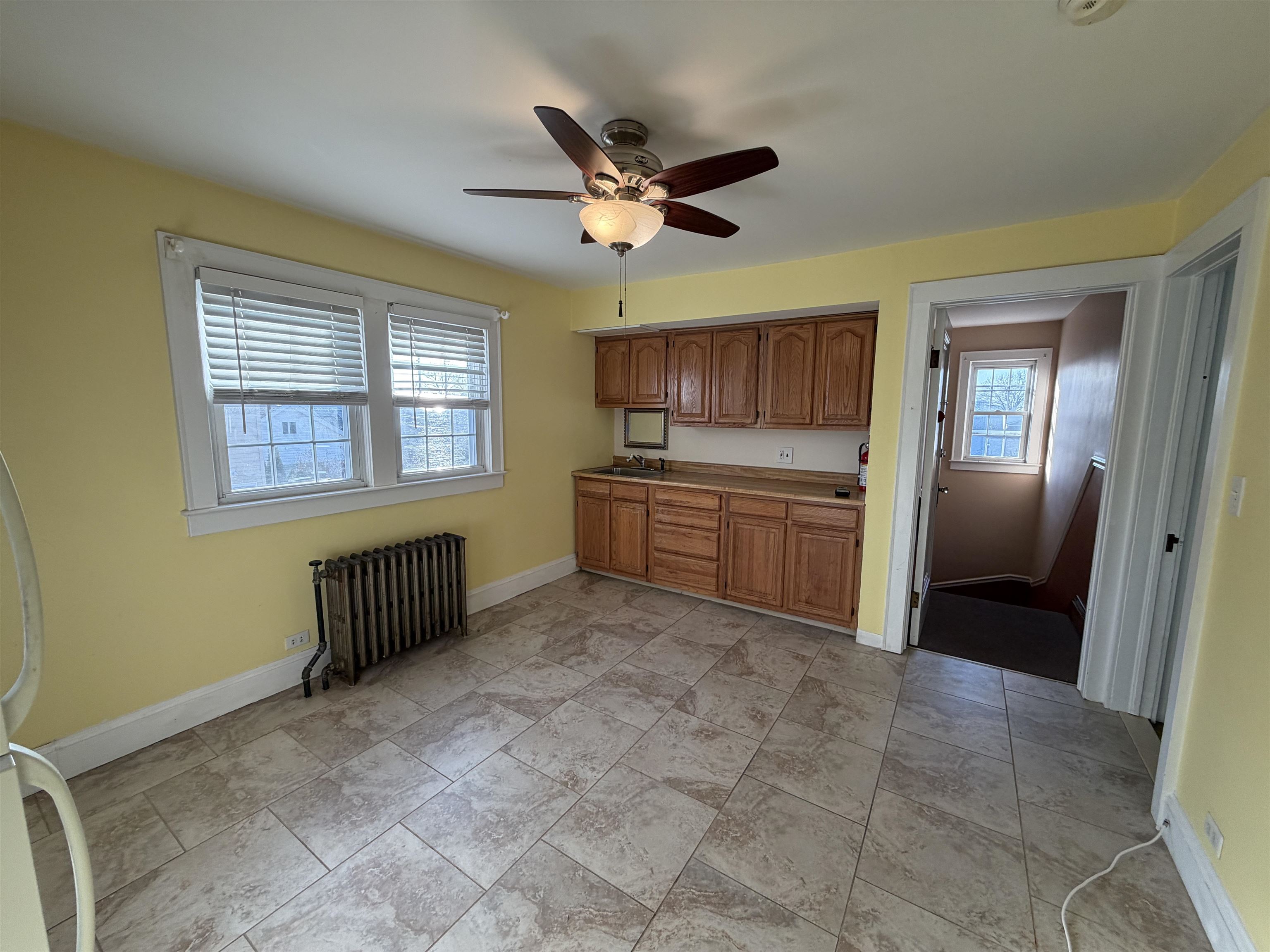 1041 STONEWALL LANE Unit: 2