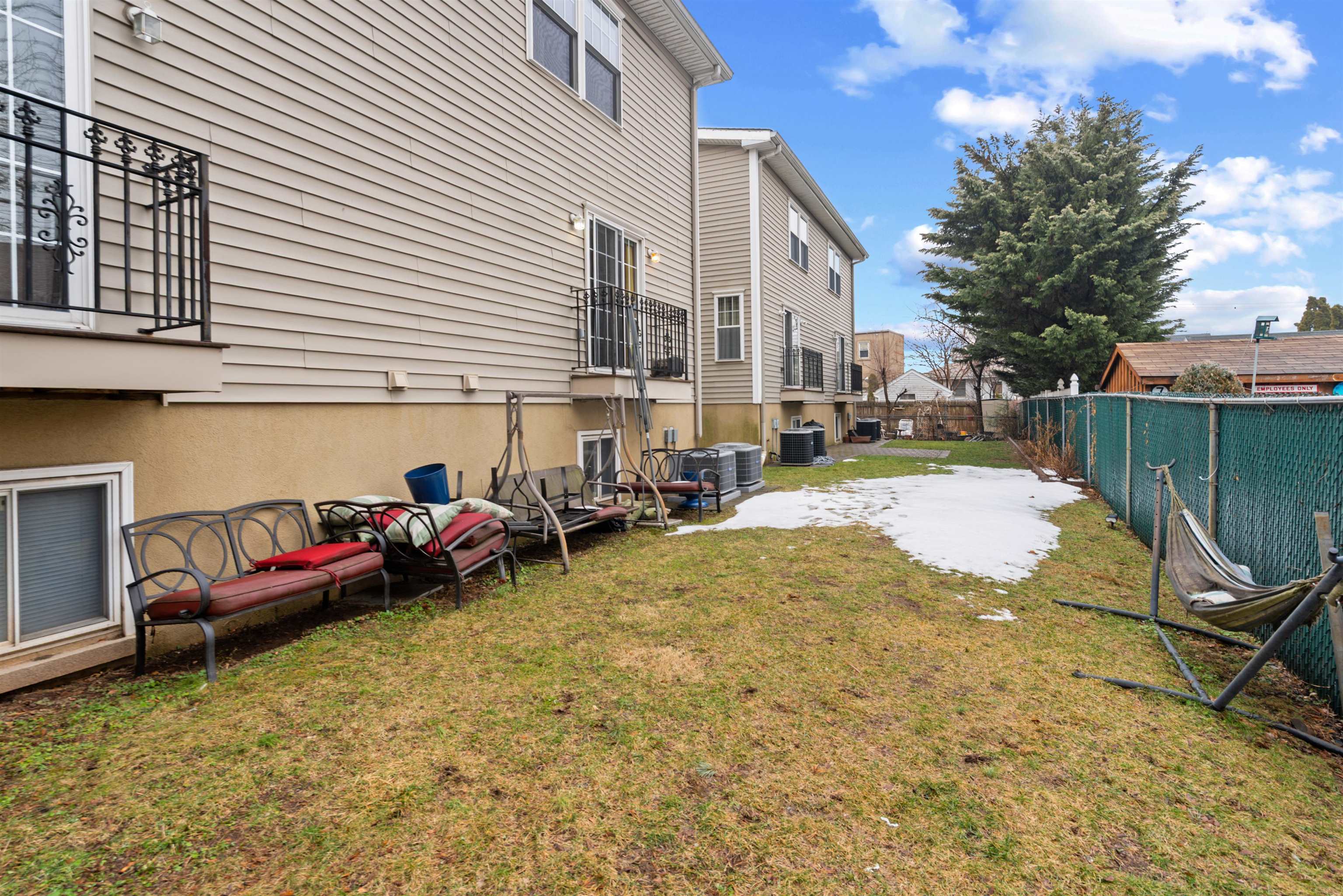 817 7TH ST Unit: A