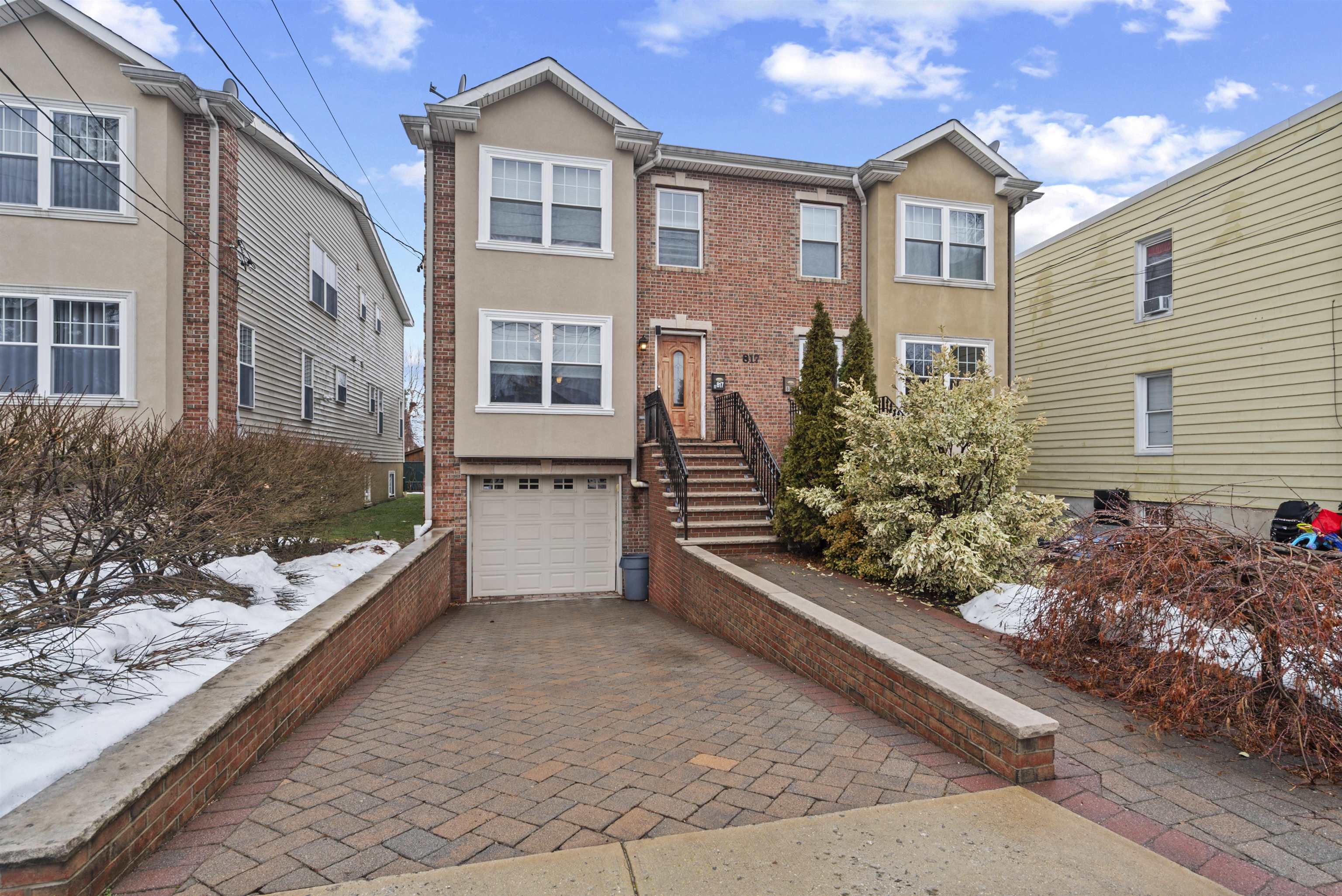 817 7TH ST Unit: A