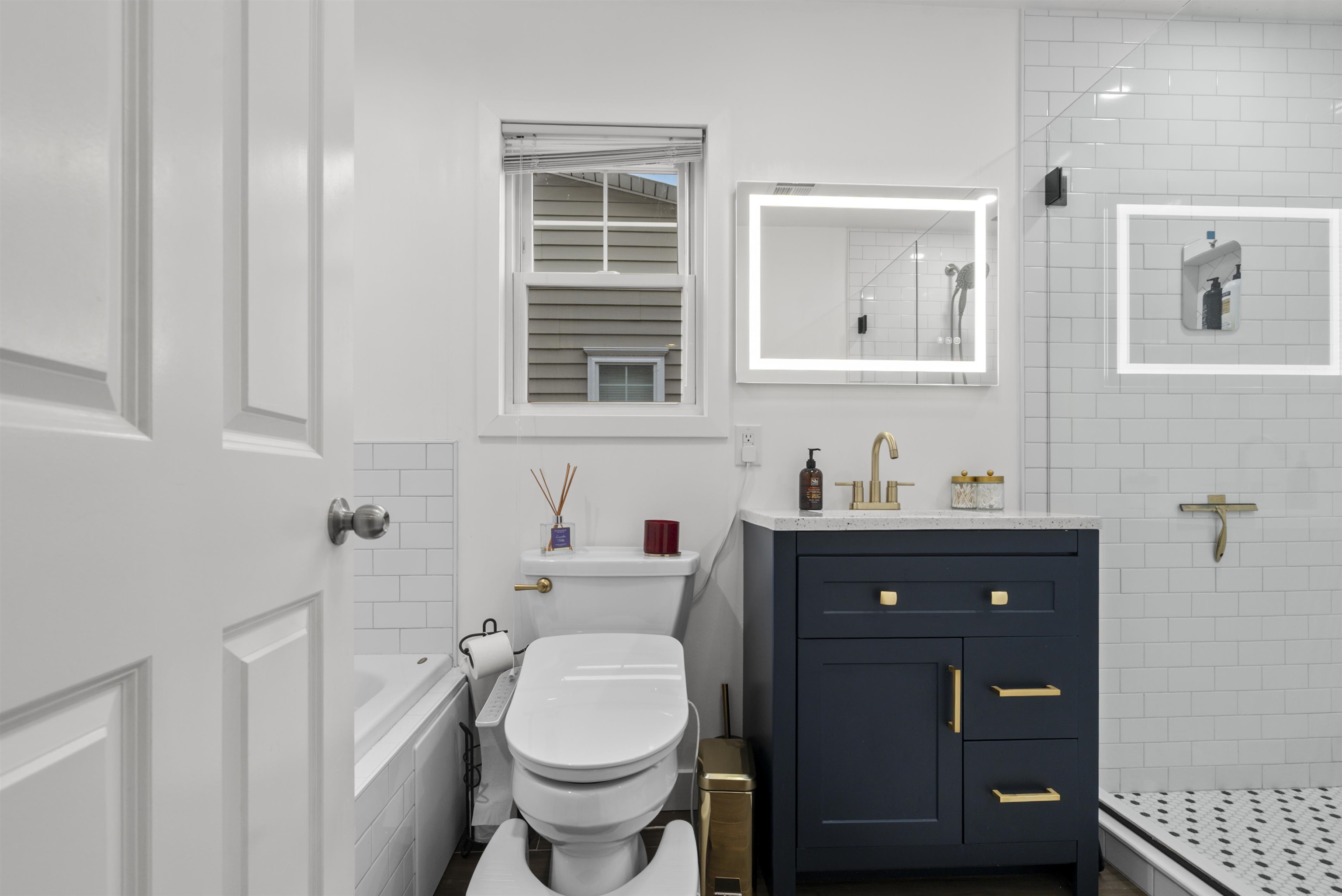817 7TH ST Unit: A