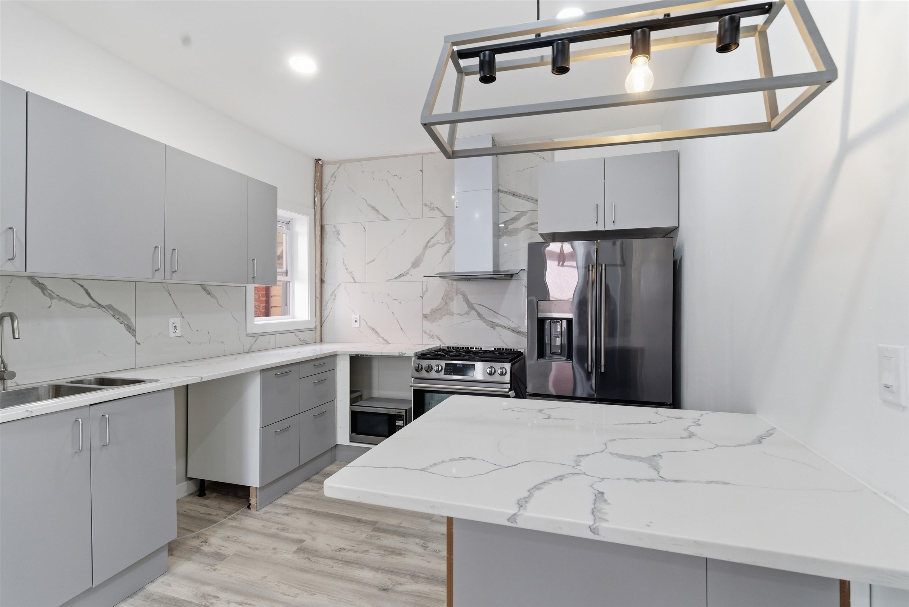 103-105 WESTOVER PL Unit: 3