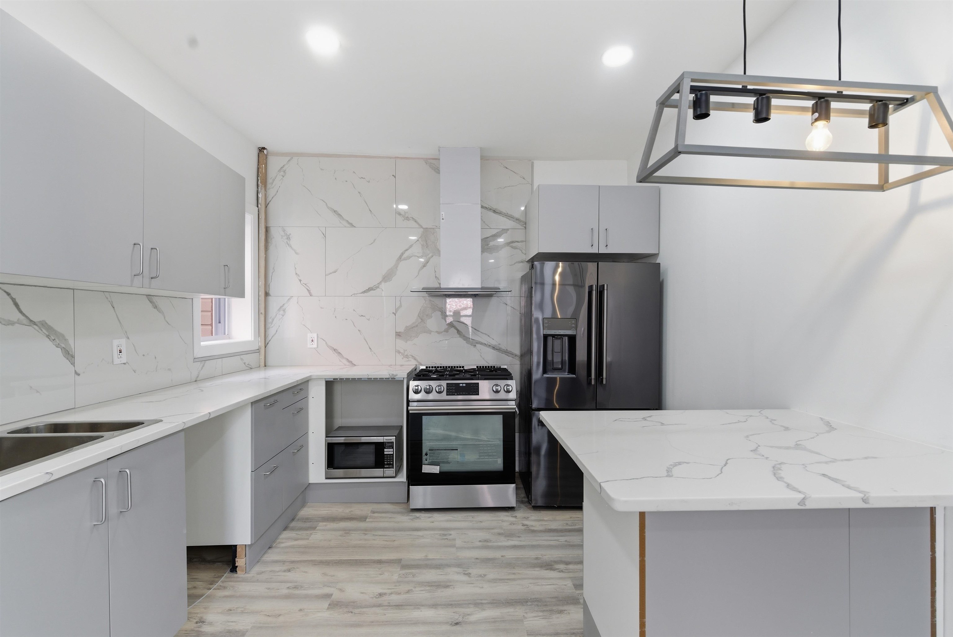 103-105 WESTOVER PL Unit: 3