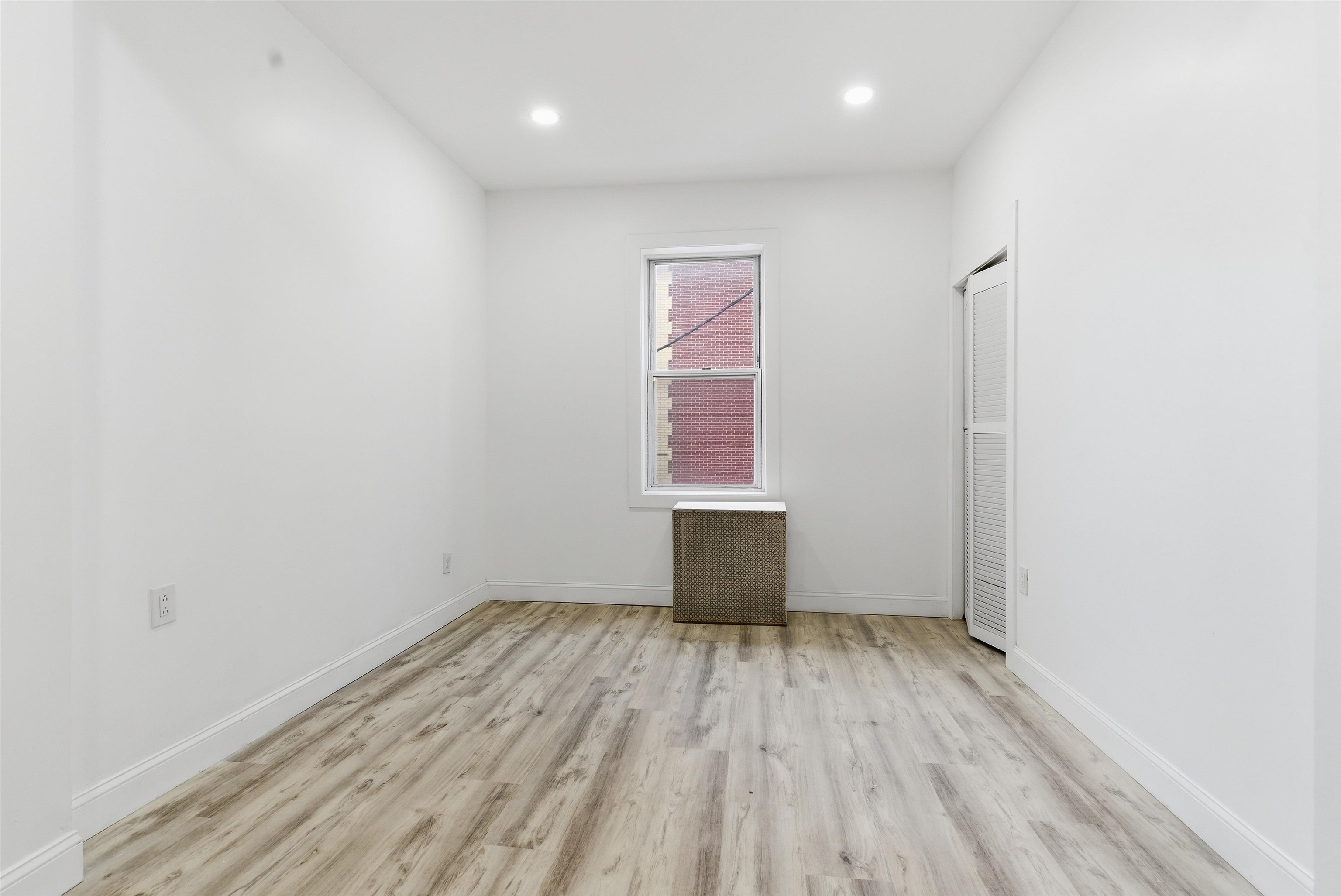 103-105 WESTOVER PL Unit: 3