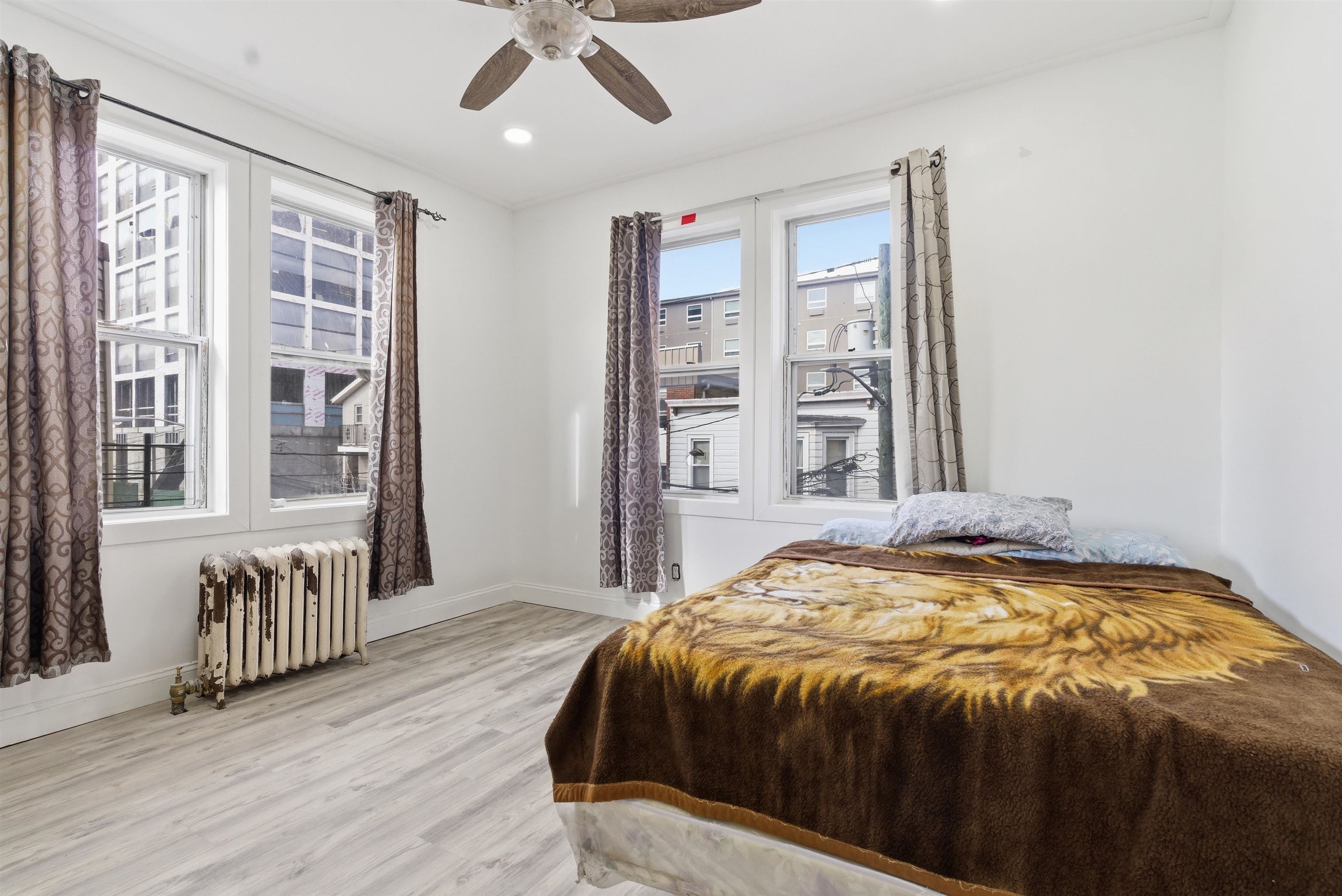 103-105 WESTOVER PL Unit: 3