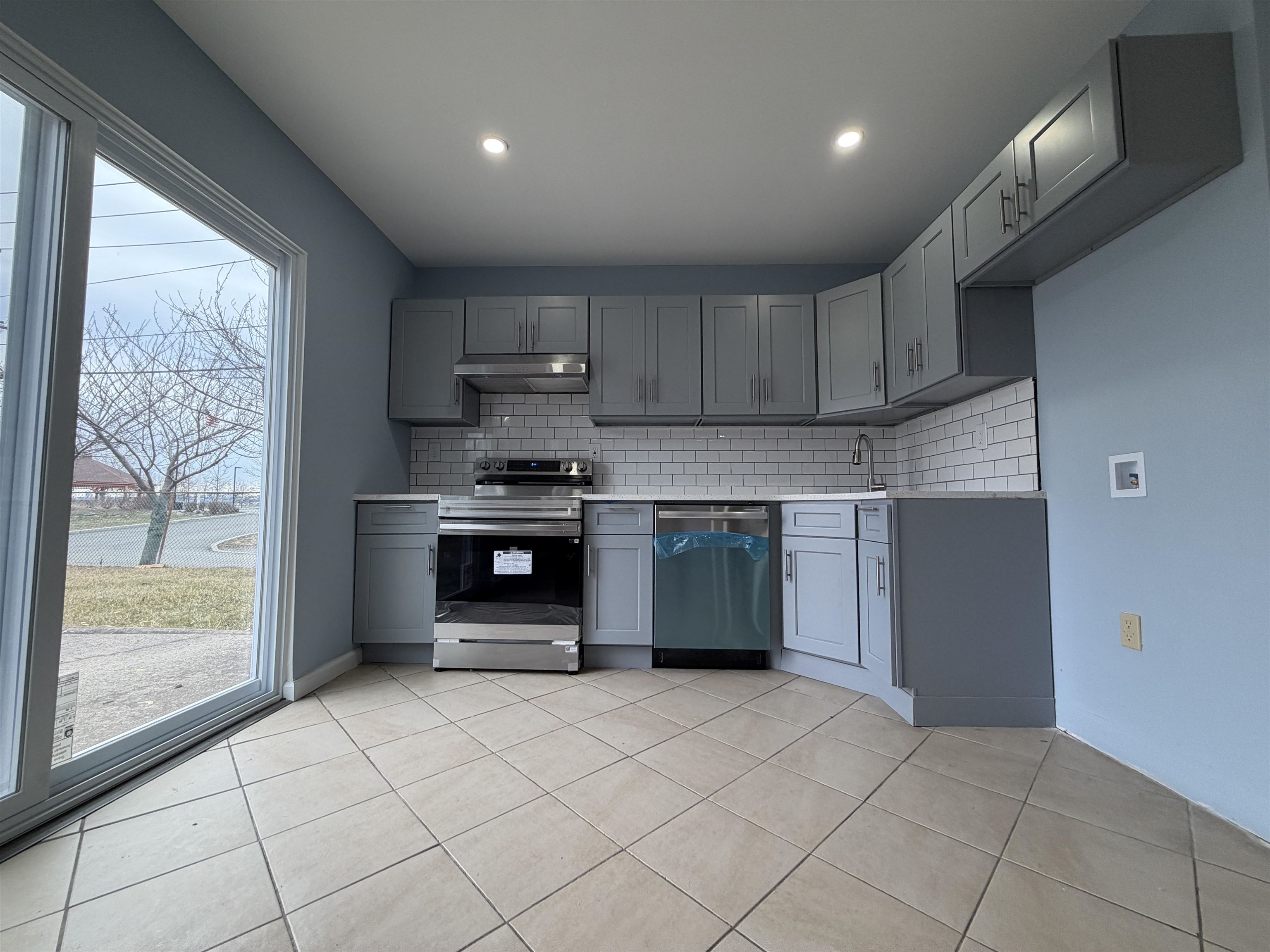 14 ACORN RD Unit: 1