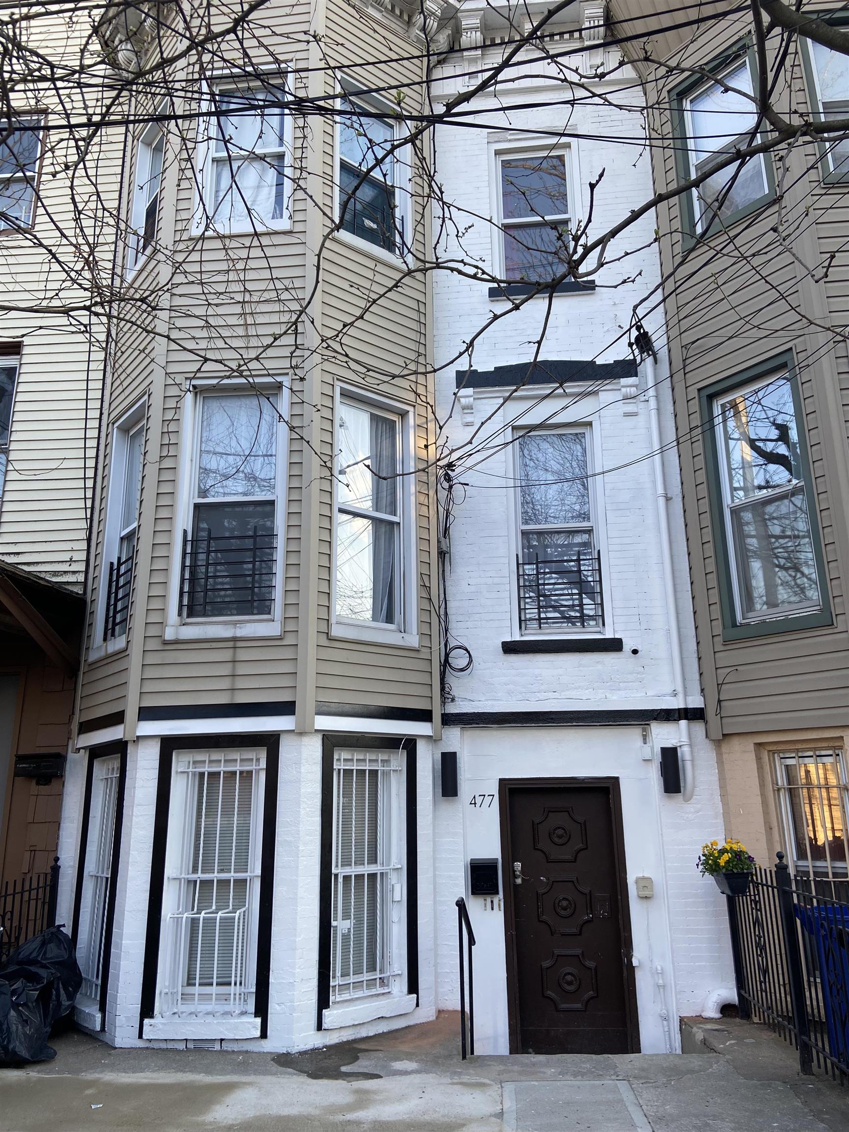 477 MERCER ST Unit: 1