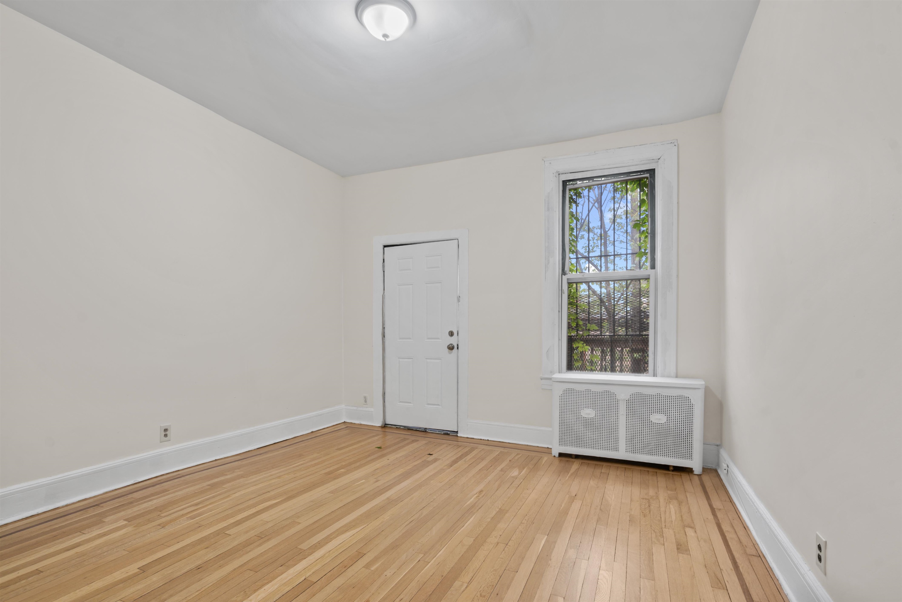 486 CENTRAL AVE