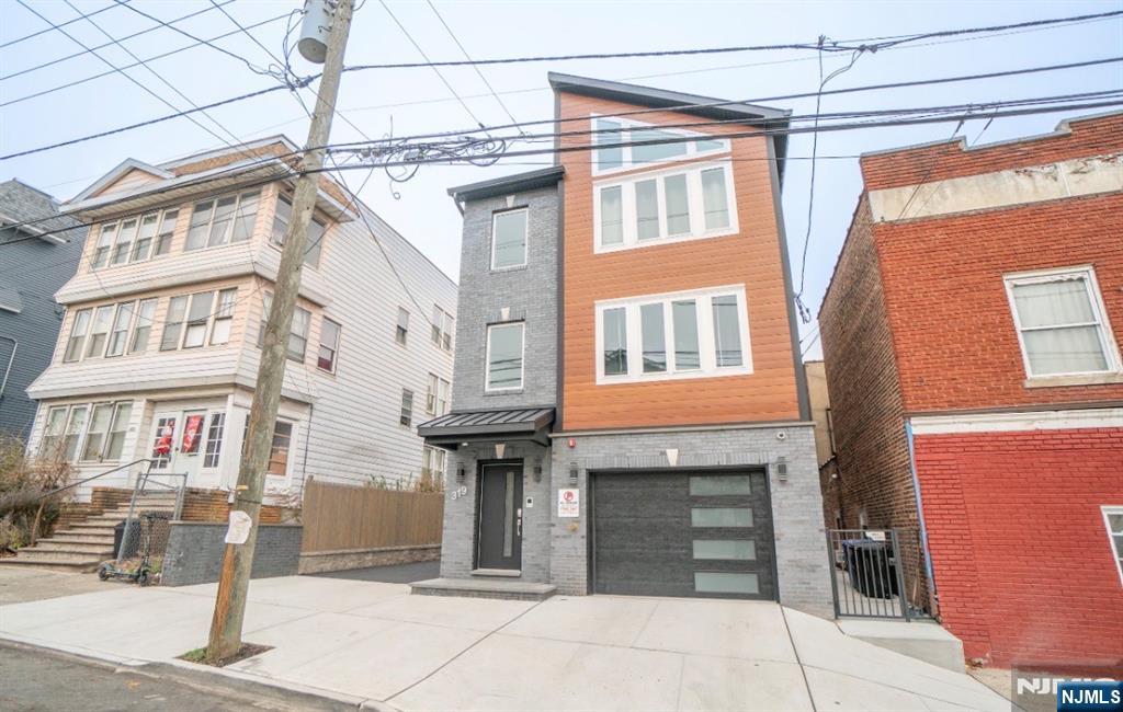 319 Renner Avenue