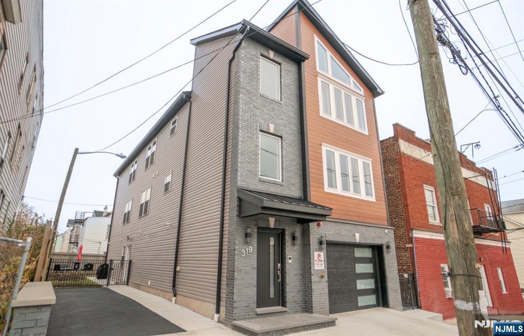 319 Renner Avenue