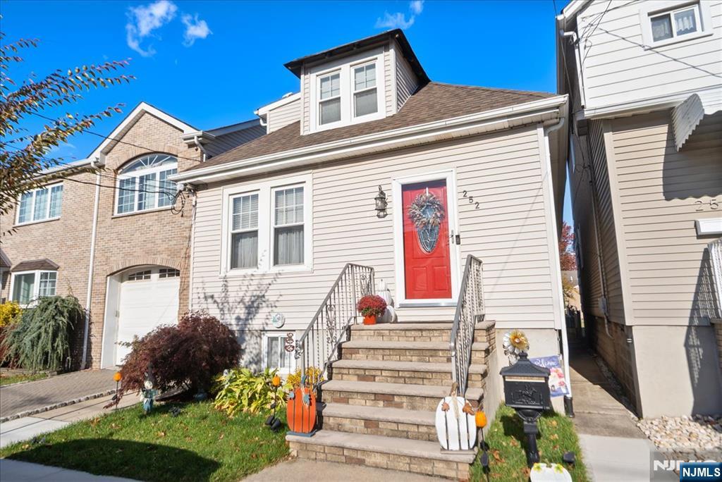 252 Grace Avenue