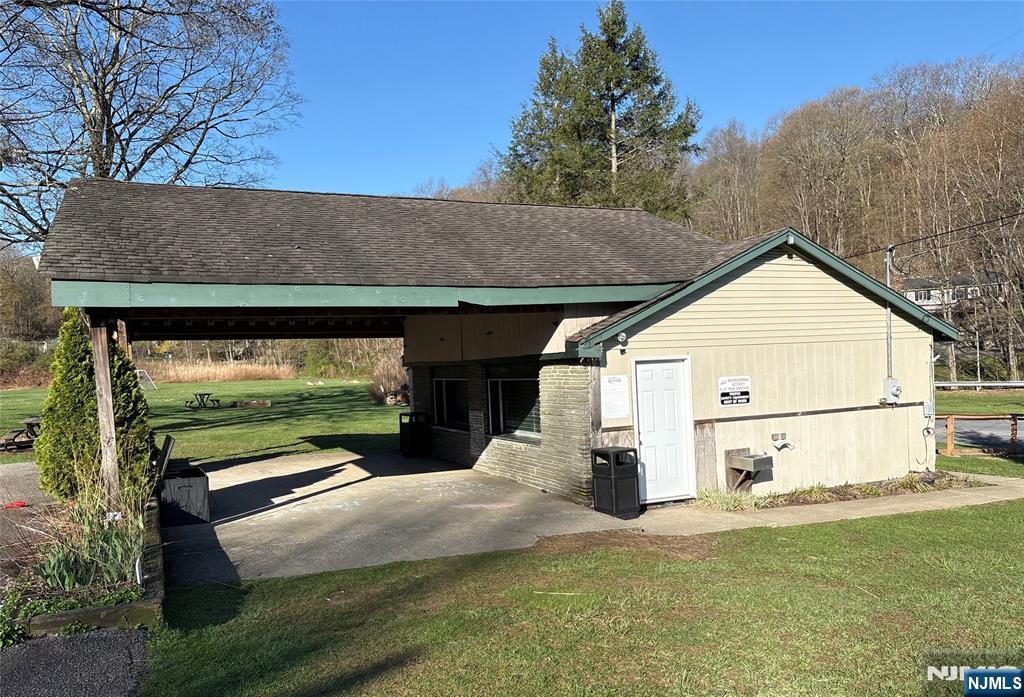 56 E Lake Shore Road