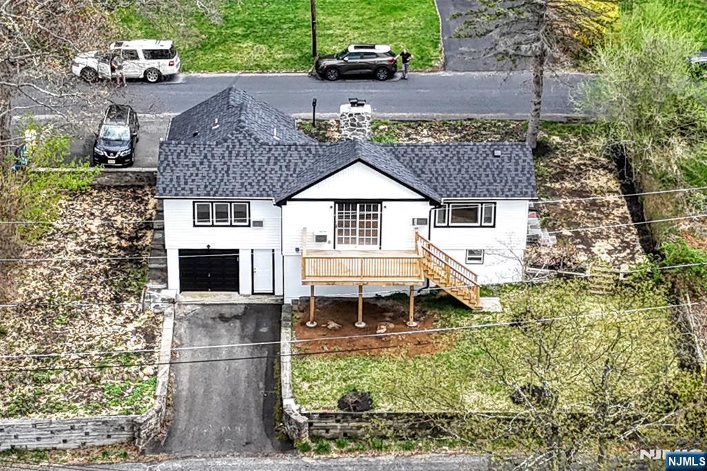 56 E Lake Shore Road