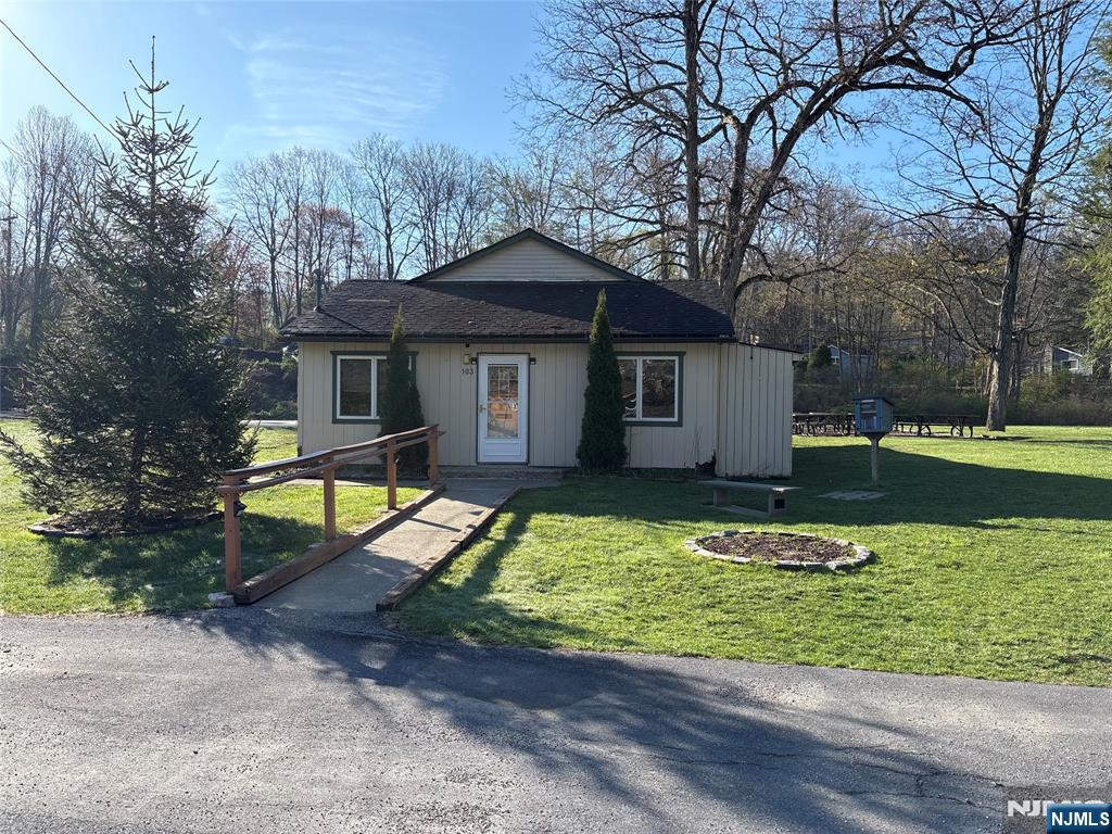 56 E Lake Shore Road