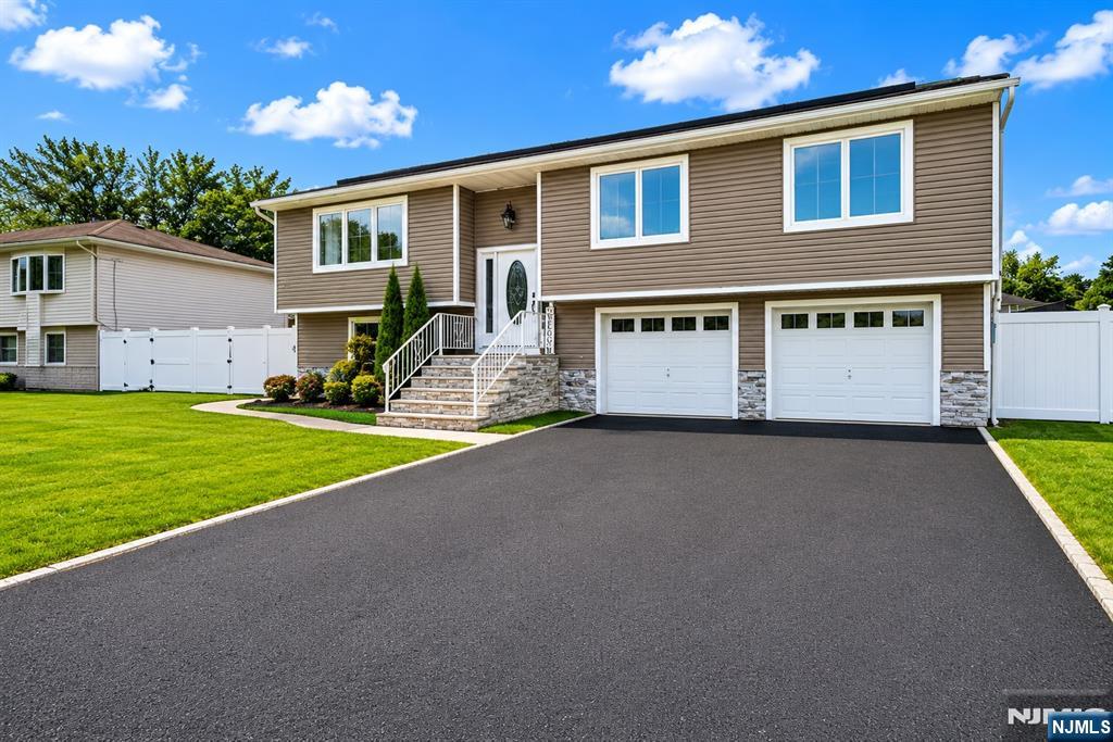 15 Robby Road