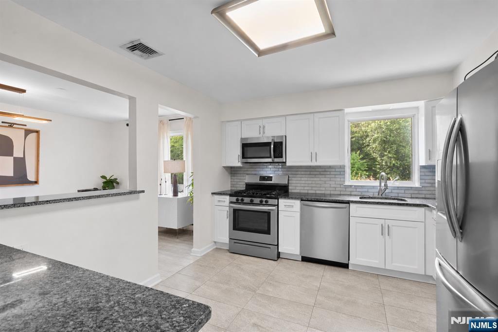 15 Robby Road