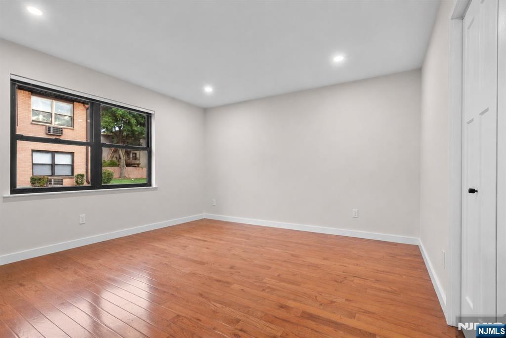 29 N End Drive
